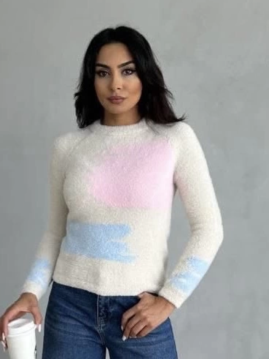 Bıyıklı triko kazak beyaz Bıyıklı triko kazak beyaz