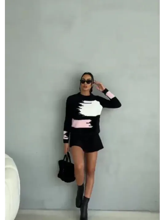 Bıyıklı Triko Kazak Siyah