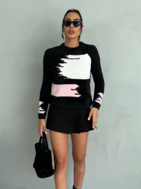 Bıyıklı triko kazak siyah Bıyıklı triko kazak siyah