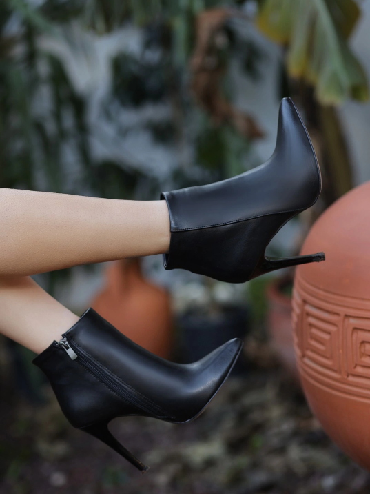 Blan Siyah Cilt Topuklu Bot