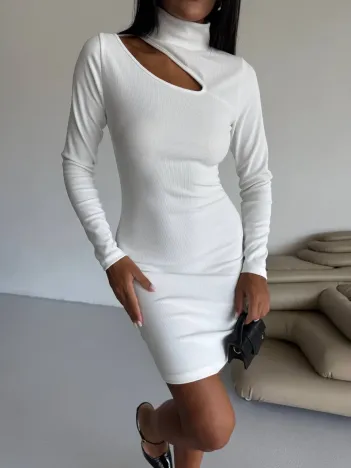 Boğazlı Gögüs Dekolteli Elbise Beyaz F2333