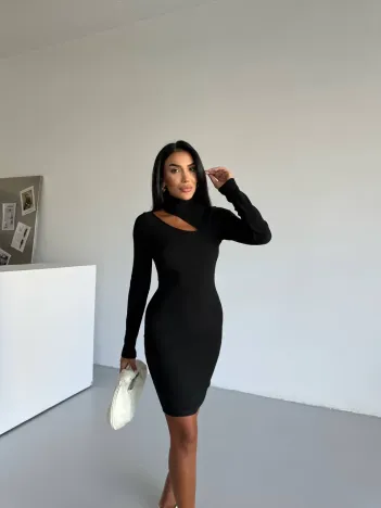 Boğazlı Gögüs Dekolteli Elbise Siyah F2333 Boğazlı Gögüs Dekolteli Elbise Siyah F2333