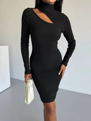 Boğazlı Gögüs Dekolteli Elbise Siyah F2333