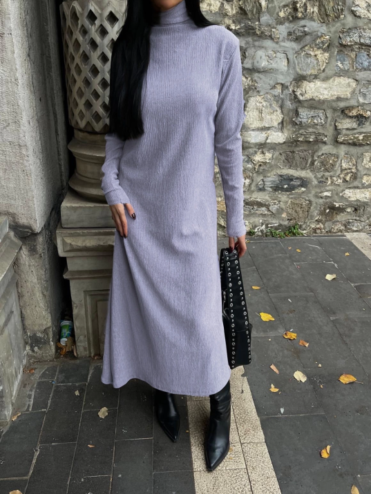 Boğazlı kalın bürümcük uzun elbise gri Boğazlı kalın bürümcük uzun elbise gri