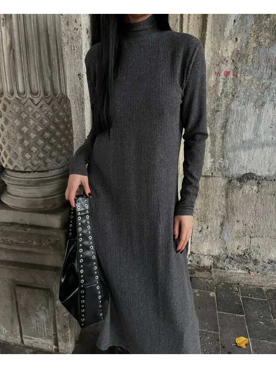 Boğazlı Kalın Bürümcük Uzun Elbise Siyah