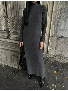 Boğazlı Kalın Bürümcük Uzun Elbise Siyah