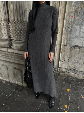 Boğazlı kalın bürümcük uzun elbise siyah Boğazlı kalın bürümcük uzun elbise siyah