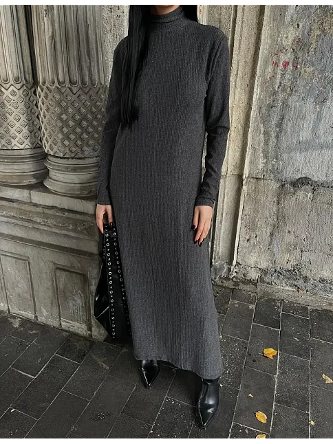 Boğazlı Kalın Bürümcük Uzun Elbise Siyah