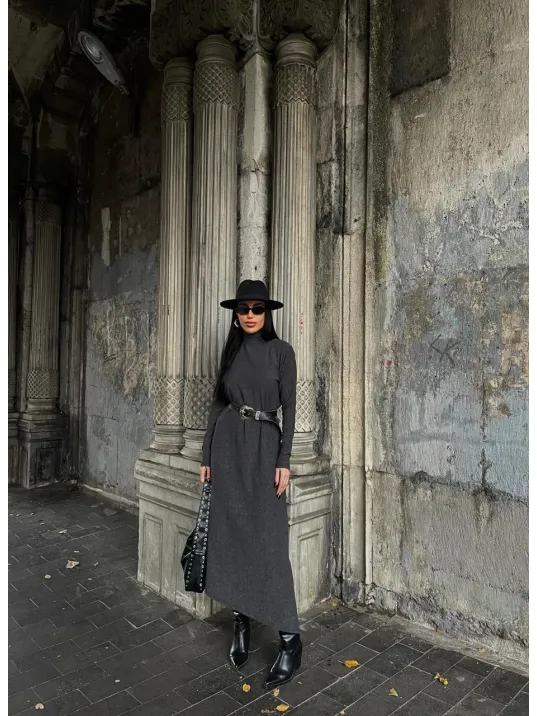 Boğazlı Kalın Bürümcük Uzun Elbise Siyah