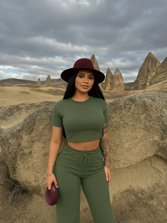 Bol paça pantolonlu alt üst takım