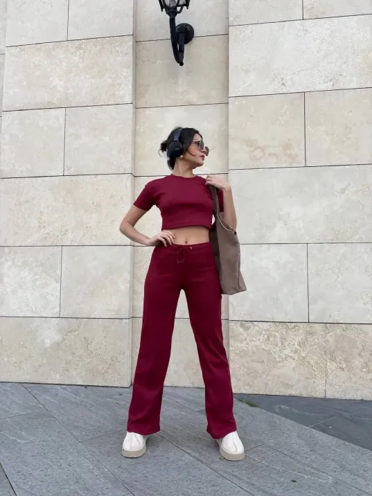 Bol Paça Pantolonlu Alt Üst Takım Bol Paça Pantolonlu Alt Üst Takım