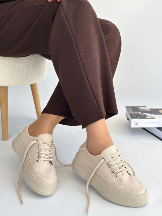 Carin Bej Keten Bağcıklı Spor Ayakkabı Carin Bej Keten Bağcıklı Spor Ayakkabı