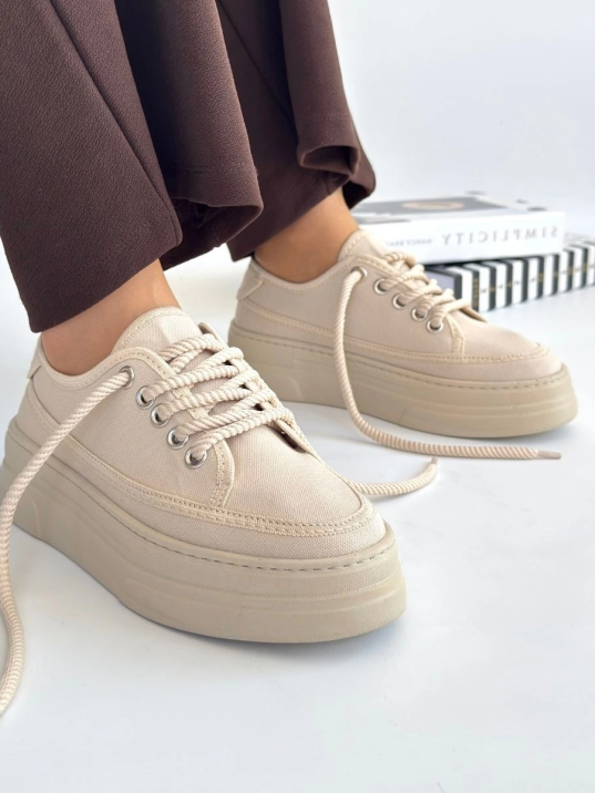 Carin Bej Keten Bağcıklı Spor Ayakkabı Carin Bej Keten Bağcıklı Spor Ayakkabı