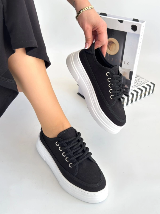 Carin Siyah Keten Bağcıklı Spor Ayakkabı Carin Siyah Keten Bağcıklı Spor Ayakkabı