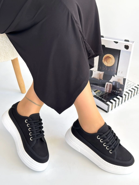 Carin Siyah Keten Bağcıklı Spor Ayakkabı Carin Siyah Keten Bağcıklı Spor Ayakkabı