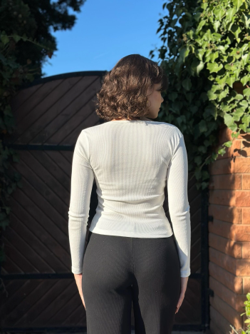 Çerçeve yaka kaşkorse bluz beyaz Çerçeve yaka kaşkorse bluz beyaz