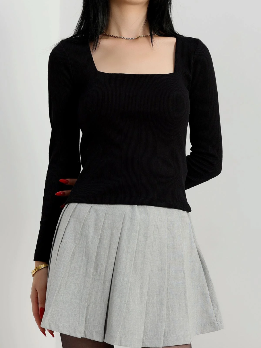 Çerçeve yaka kaşkorse bluz siyah Çerçeve yaka kaşkorse bluz siyah