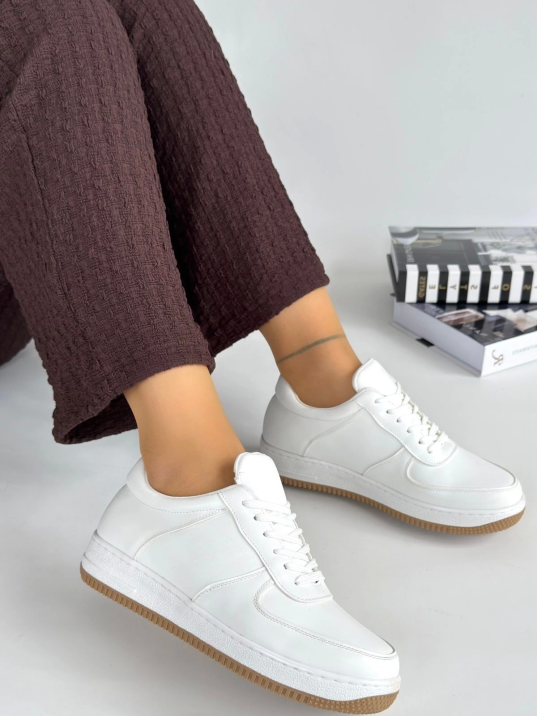 Ceyyan Beyaz Cilt Bağcıklı Spor Ayakkabı Ceyyan Beyaz Cilt Bağcıklı Spor Ayakkabı