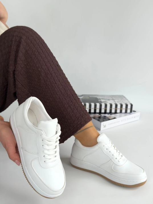 Ceyyan Beyaz Cilt Bağcıklı Spor Ayakkabı Ceyyan Beyaz Cilt Bağcıklı Spor Ayakkabı