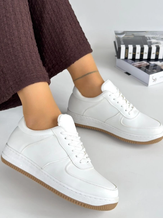 Ceyyan Beyaz Cilt Bağcıklı Spor Ayakkabı Ceyyan Beyaz Cilt Bağcıklı Spor Ayakkabı