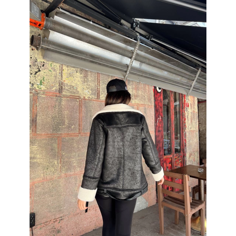 CHANEL DERİ SÜET KRAŞLI İÇİ PELUŞLU KAPLAMA KABAN CHANEL DERİ SÜET KRAŞLI İÇİ PELUŞLU KAPLAMA KABAN