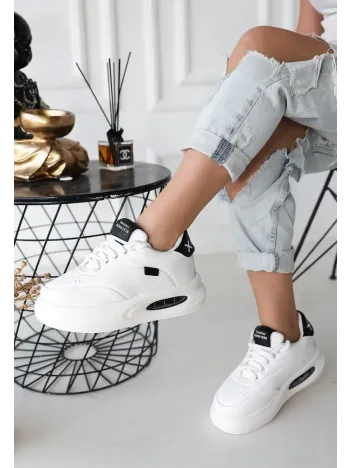 Chris Beyaz Cilt Siyah Detaylı Bağcıklı Spor Ayakkabı