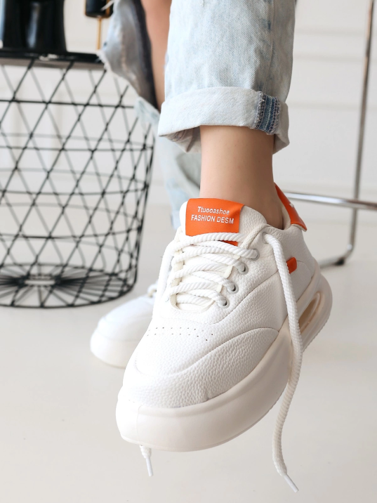 Chris Beyaz Cilt Turuncu Detaylı Bağcıklı Spor Ayakkabı Chris Beyaz Cilt Turuncu Detaylı Bağcıklı Spor Ayakkabı