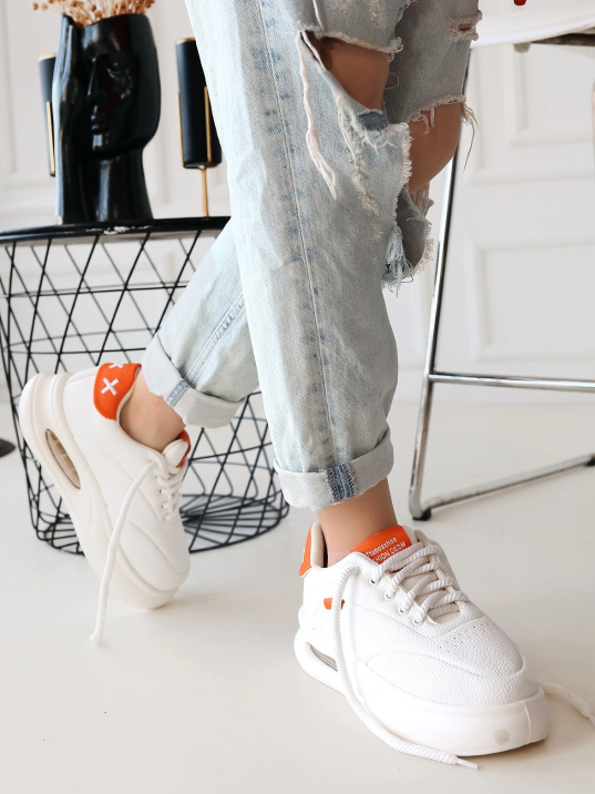 Chris Beyaz Cilt Turuncu Detaylı Bağcıklı Spor Ayakkabı Chris Beyaz Cilt Turuncu Detaylı Bağcıklı Spor Ayakkabı