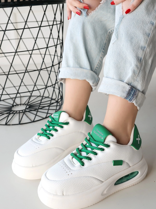 Chris Beyaz Cilt Yeşil Detaylı Bağcıklı Spor Ayakkabı Chris Beyaz Cilt Yeşil Detaylı Bağcıklı Spor Ayakkabı