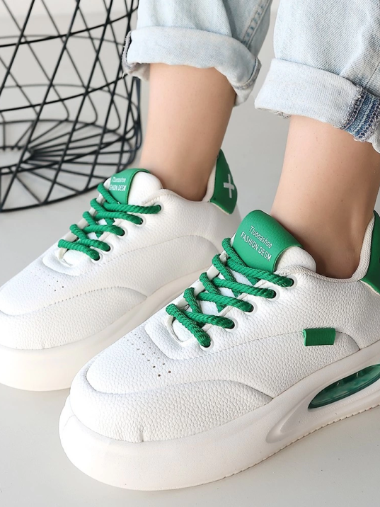 Chris Beyaz Cilt Yeşil Detaylı Bağcıklı Spor Ayakkabı Chris Beyaz Cilt Yeşil Detaylı Bağcıklı Spor Ayakkabı