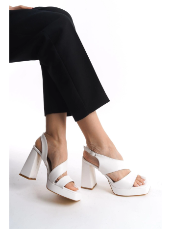 Cica Beyaz Cilt Topuklu Ayakkabı Cica Beyaz Cilt Topuklu Ayakkabı