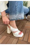 Cica Beyaz Cilt Topuklu Ayakkabı Cica Beyaz Cilt Topuklu Ayakkabı