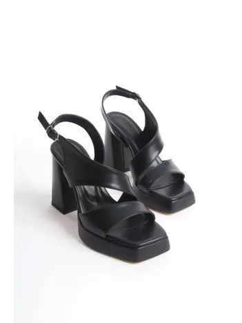 Cica Siyah Cilt Topuklu Ayakkabı Cica Siyah Cilt Topuklu Ayakkabı