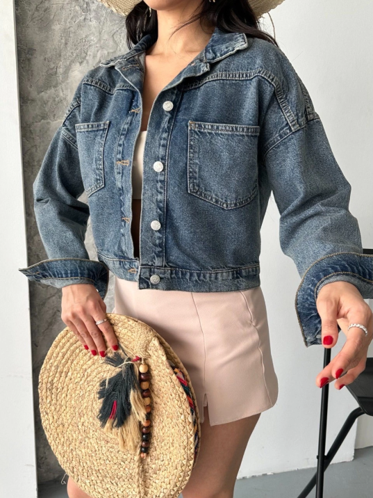 Çift cepli kol katlamalı kar yıkama crop kot ceket kahve tint d2000 Çift cepli kol katlamalı kar yıkama crop kot ceket kahve tint d2000