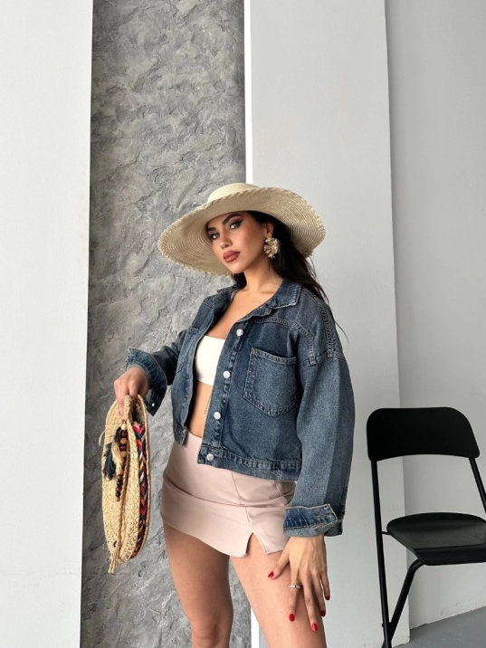 Çift cepli kol katlamalı kar yıkama crop kot ceket kahve tint d2000 Çift cepli kol katlamalı kar yıkama crop kot ceket kahve tint d2000