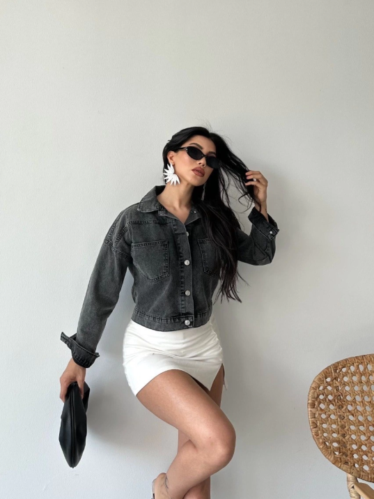 Çift cepli kol katlamalı süper taş enzim yıkama crop kot ceket füme d2000 Çift cepli kol katlamalı süper taş enzim yıkama crop kot ceket füme d2000