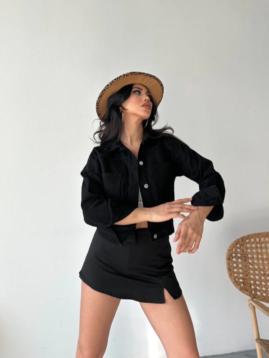 Çift cepli kol katlamalı süper taş enzim yıkamalı crop kot ceket siyah d2000 Çift cepli kol katlamalı süper taş enzim yıkamalı crop kot ceket siyah d2000