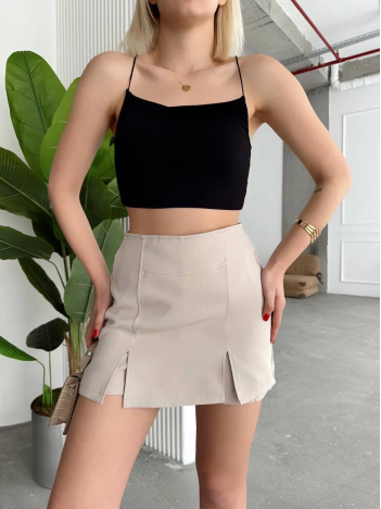 Çift yırtmaklı şort etek Çift yırtmaklı şort etek