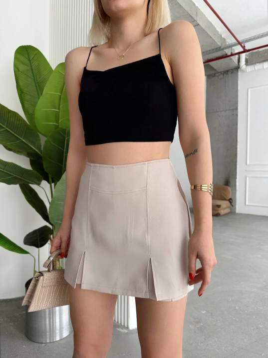 Çift yırtmaklı şort etek Çift yırtmaklı şort etek