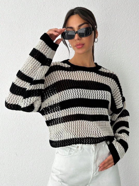 Çizgili bisiklet yaka triko kazak beyazsiyah Çizgili bisiklet yaka triko kazak beyazsiyah