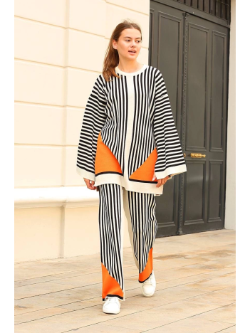 Çizgili bisiklet yaka triko takım beyaz