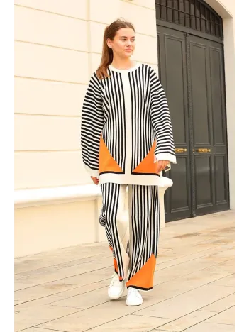 Çizgili Bisiklet Yaka Triko Takım Beyaz