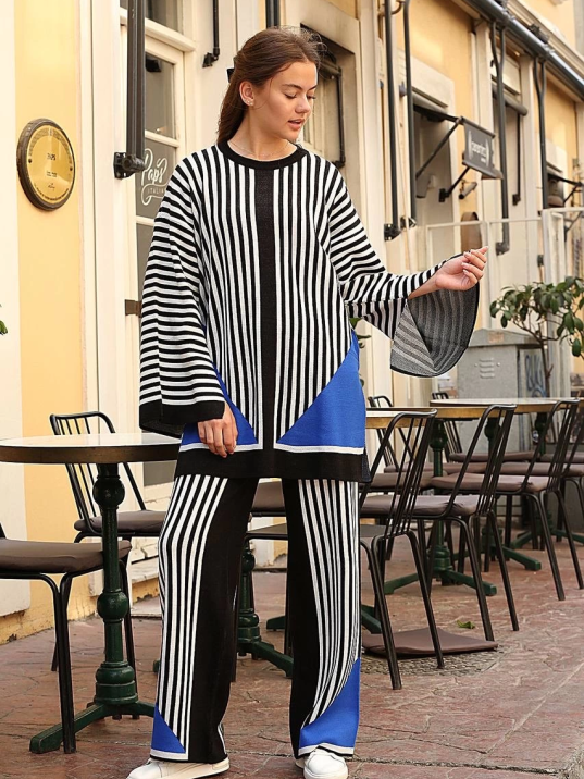 Çizgili bisiklet yaka triko takım siyah Çizgili bisiklet yaka triko takım siyah