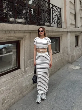 Çizgili Etekli Takım Beyaz S3609