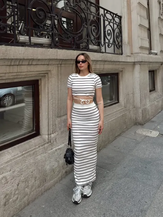 Çizgili Etekli Takım Beyaz S3609