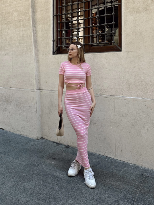 Çizgili etekli takım pembe s3609 Çizgili etekli takım pembe s3609