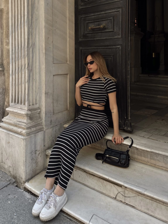 Çizgili etekli takım siyah s3609