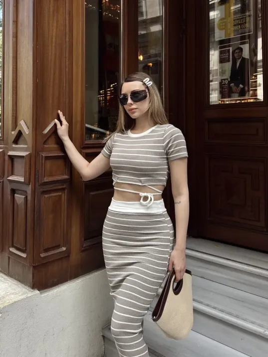 Çizgili Etekli Takım Vizon S3609