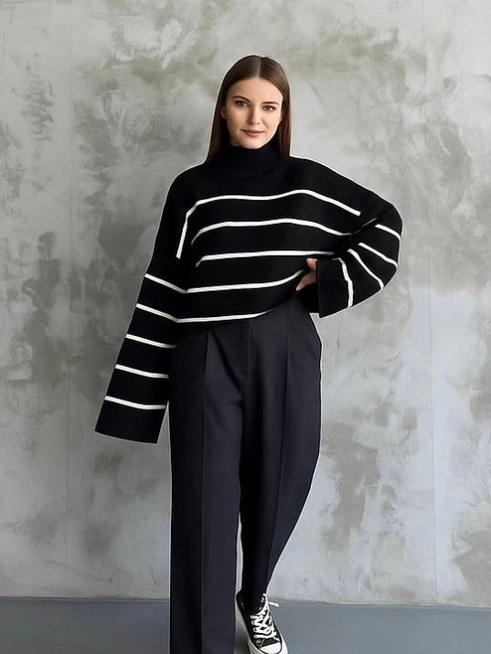 Çizgili ispanyol kol triko boğazlı kazak siyah elf Çizgili ispanyol kol triko boğazlı kazak siyah elf