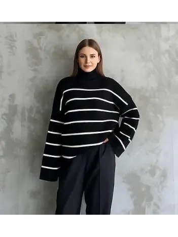 Çizgili İspanyol Kol Triko Boğazlı Kazak Siyah Elf Çizgili İspanyol Kol Triko Boğazlı Kazak Siyah Elf